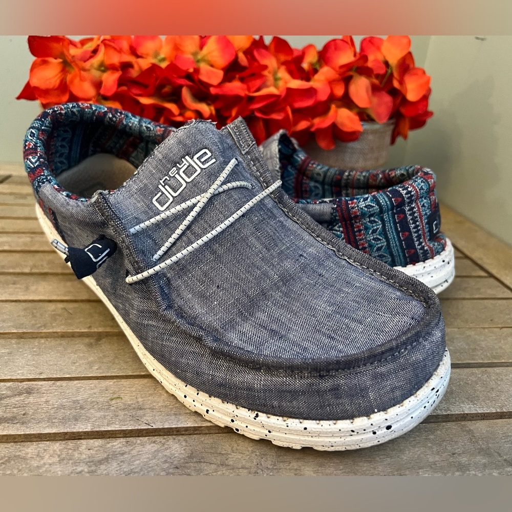 Hey Dude Wally Funk Tribe Mens Size 10 Aztec Pattern.